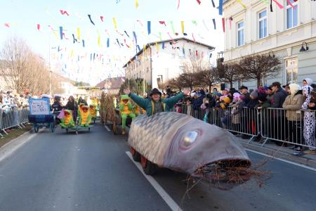 PUSTNI KARNEVAL PUSTOLETJE 68 FOTO LJUBO VUKELIČ